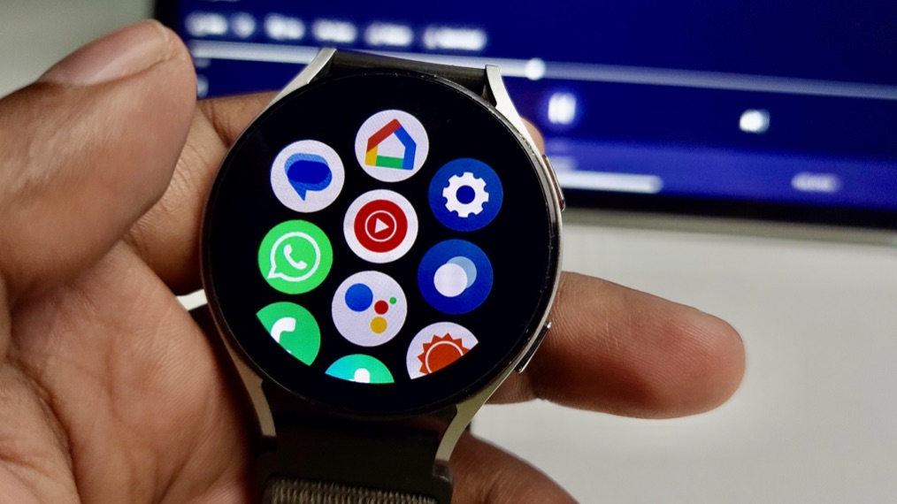 Galaxy Watch 4 has YouTube music, Spotify, Google Assistant, Google Maps, Google Home and many app’s thanks to playstore