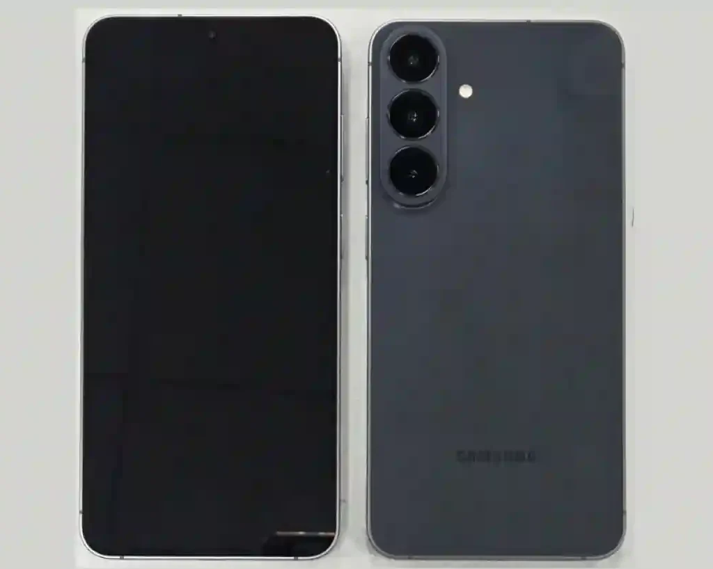 Samsung Galaxy S26 FE leaked real life picture